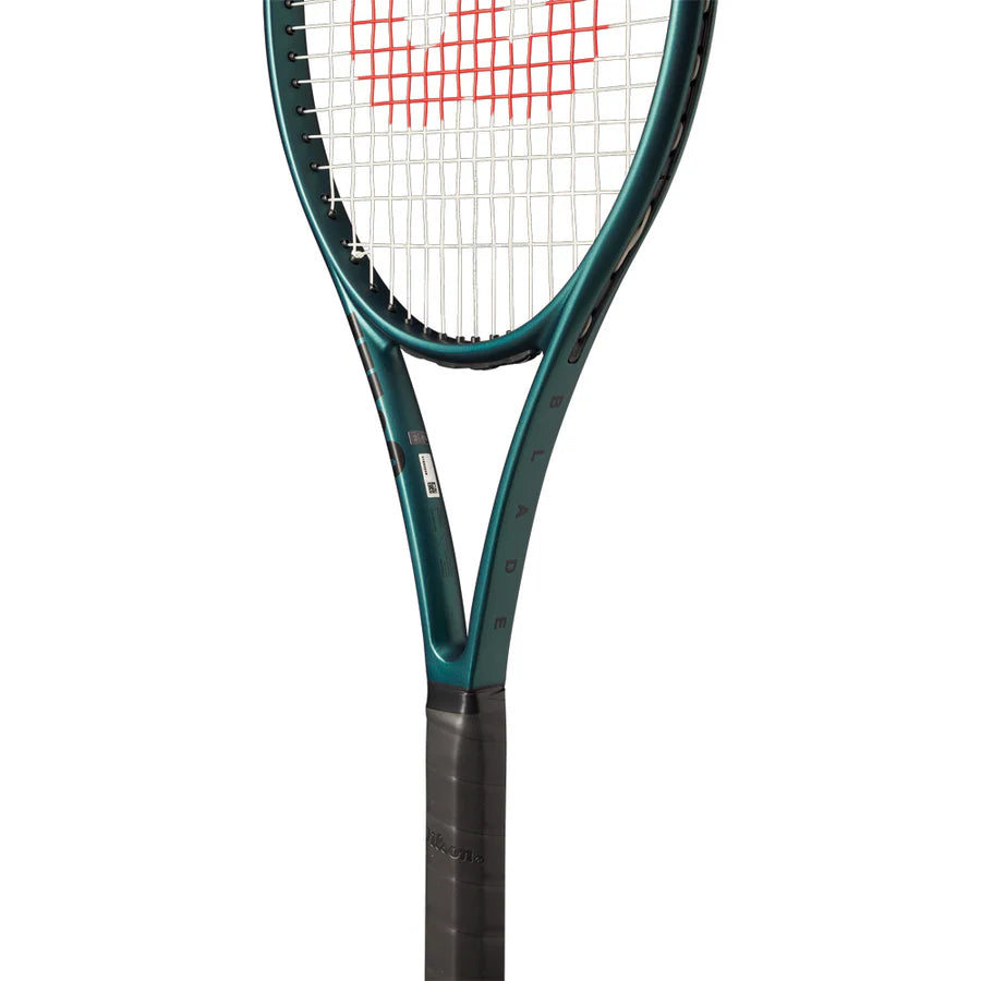 Wilson Blade 100UL (16x19) v9 Tennis Racket