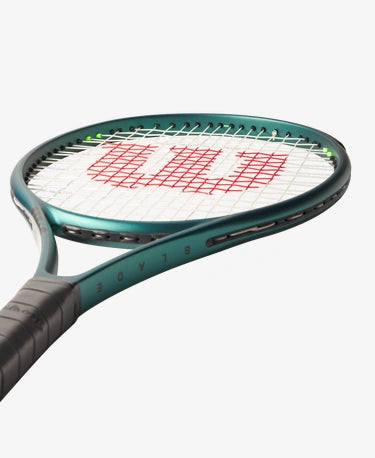 Wilson Blade v9 26'' Junior Tennis Racket